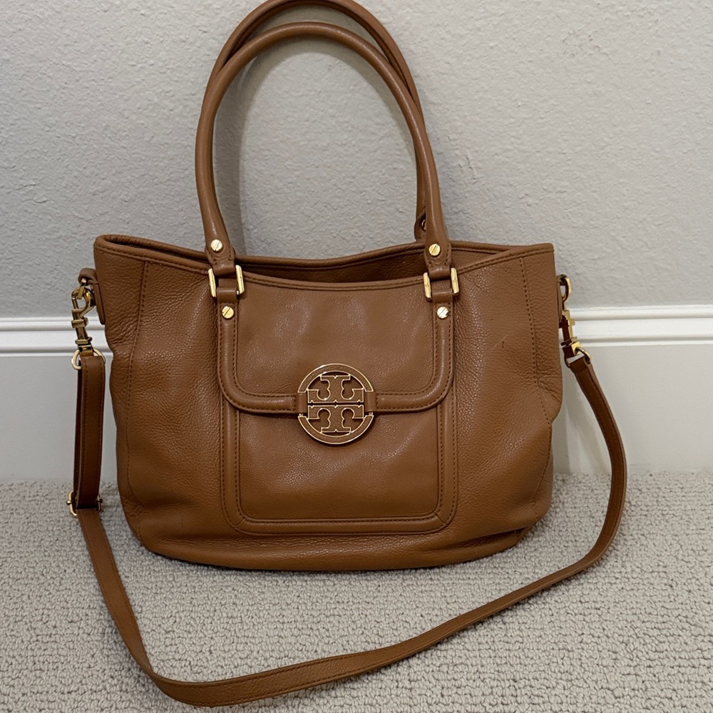 Tory Burch Tan Pebbled Leather Shoulder Bag with Gold Logo